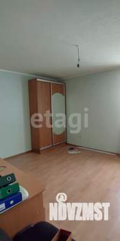 Дом 496м², 3-этажный, участок 6 сот.  