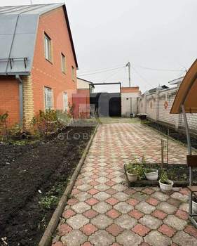 Дом 243м², 2-этажный, участок 6 сот.  