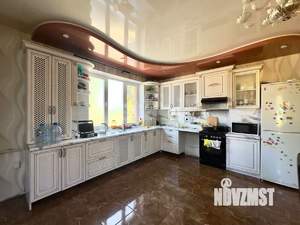 Дом 208м&sup2;, 2-этажный, участок 7 сот.  