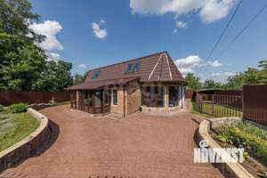 Дом 168м&sup2;, 2-этажный, участок 11 сот.  