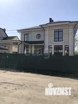 Дом 394м², 3-этажный, участок 8 сот.  
