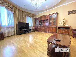 Таунхаус 214м&sup2;, 3-этажный, участок 1 сот.  