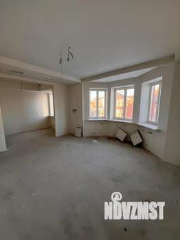 Дом 541м², 3-этажный, участок 8 сот.  