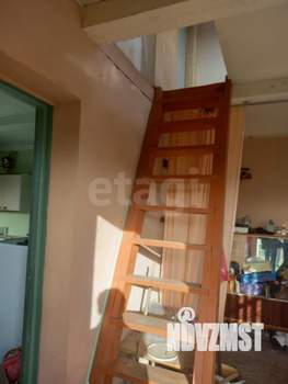 Дом 30м&sup2;, 2-этажный, участок 5 сот.  