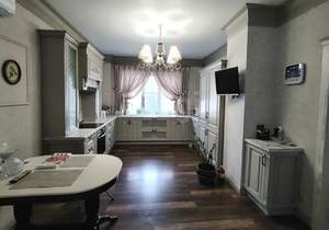 Дом 280м², 3-этажный, участок 1275 сот.  
