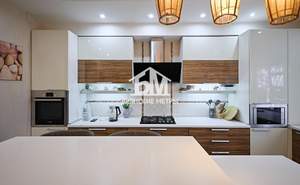 Дом 209м&sup2;, 2-этажный, участок 5 сот.  