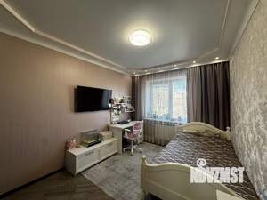 Таунхаус 220м&sup2;, 3-этажный, участок 11 сот.  