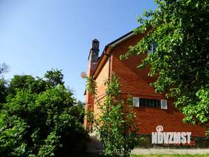 Коттедж 280м&sup2;, 2-этажный, участок 10 сот.  