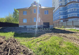 Дом 412м&sup2;, 3-этажный, участок 16 сот.  