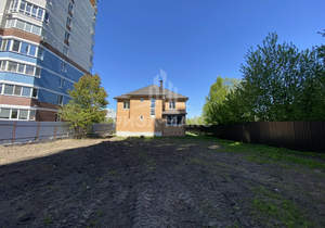 Дом 412м&sup2;, 3-этажный, участок 16 сот.  