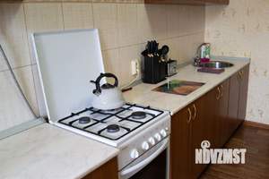 1-к квартира, посуточно, 38м2, 9/10 этаж