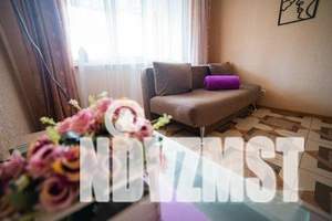 1-к квартира, посуточно, 40м2, 2/10 этаж