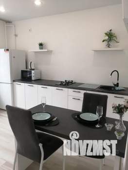 1-к квартира, посуточно, 41м2, 7/10 этаж