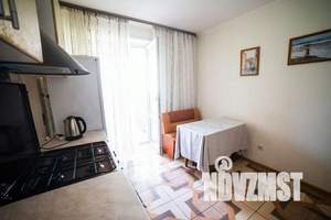 1-к квартира, посуточно, 40м2, 2/10 этаж