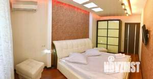 2-к квартира, посуточно, 65м2, 1/1 этаж