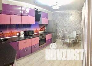 1-к квартира, посуточно, 52м2, 1/1 этаж