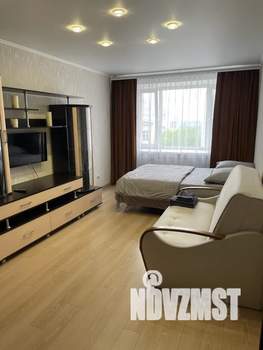 1-к квартира, посуточно, 37м2, 5/14 этаж