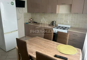 1-к квартира, на длительный срок, 42м2, 7/10 этаж