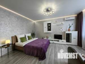 Студия квартира, посуточно, 40м2, 8/10 этаж