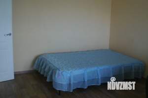 1-к квартира, посуточно, 37м2, 4/10 этаж