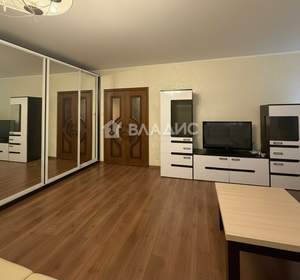 1-к квартира, на длительный срок, 56м2, 4/5 этаж