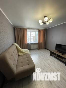 1-к квартира, посуточно, 38м2, 6/10 этаж