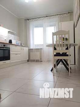 1-к квартира, посуточно, 44м2, 9/15 этаж