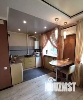 Студия квартира, посуточно, 33м2, 4/5 этаж