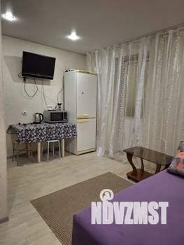 Студия квартира, посуточно, 27м2, 1/10 этаж