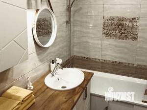 1-к квартира, посуточно, 42м2, 1/1 этаж