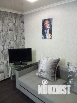 Студия квартира, посуточно, 42м2, 10/10 этаж