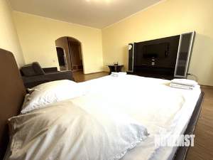 1-к квартира, посуточно, 56м2, 1/1 этаж