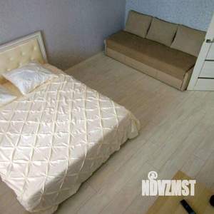 1-к квартира, посуточно, 58м2, 1/1 этаж