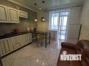 1-к квартира, посуточно, 52м2, 10/16 этаж