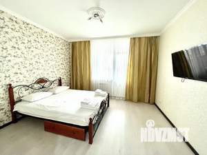 2-к квартира, посуточно, 75м2, 1/1 этаж