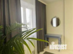 1-к квартира, посуточно, 42м2, 4/10 этаж