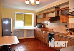 1-к квартира, посуточно, 56м2, 1/1 этаж
