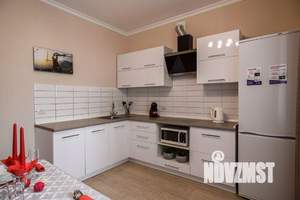 1-к квартира, посуточно, 46м2, 1/1 этаж