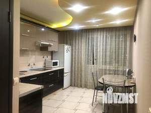 1-к квартира, посуточно, 47м2, 1/1 этаж