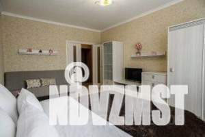 1-к квартира, посуточно, 46м2, 9/16 этаж