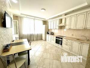 2-к квартира, посуточно, 75м2, 1/1 этаж