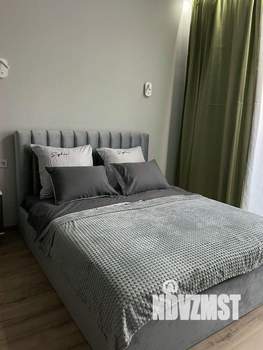 Студия квартира, посуточно, 35м2, 9/9 этаж