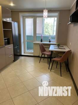 1-к квартира, посуточно, 38м2, 6/10 этаж