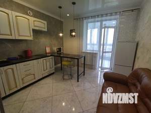 1-к квартира, посуточно, 52м2, 10/16 этаж