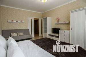 1-к квартира, посуточно, 46м2, 9/16 этаж