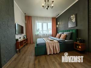 1-к квартира, посуточно, 42м2, 13/16 этаж