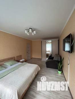 1-к квартира, посуточно, 37м2, 4/10 этаж