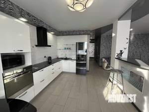 1-к квартира, на длительный срок, 56м2, 8/17 этаж