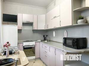 1-к квартира, посуточно, 40м2, 13/16 этаж