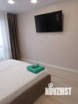 1-к квартира, посуточно, 41м2, 7/10 этаж